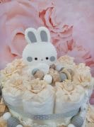 Beež mähkmetort lutiketi ja närimisrõngaga 1