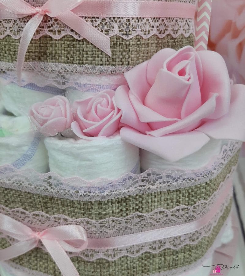 Roosa mähkmetort närimisrõnga ja lutiketiga 1 Roosa mähkmetort närimisrõnga ja lutiketiga 1