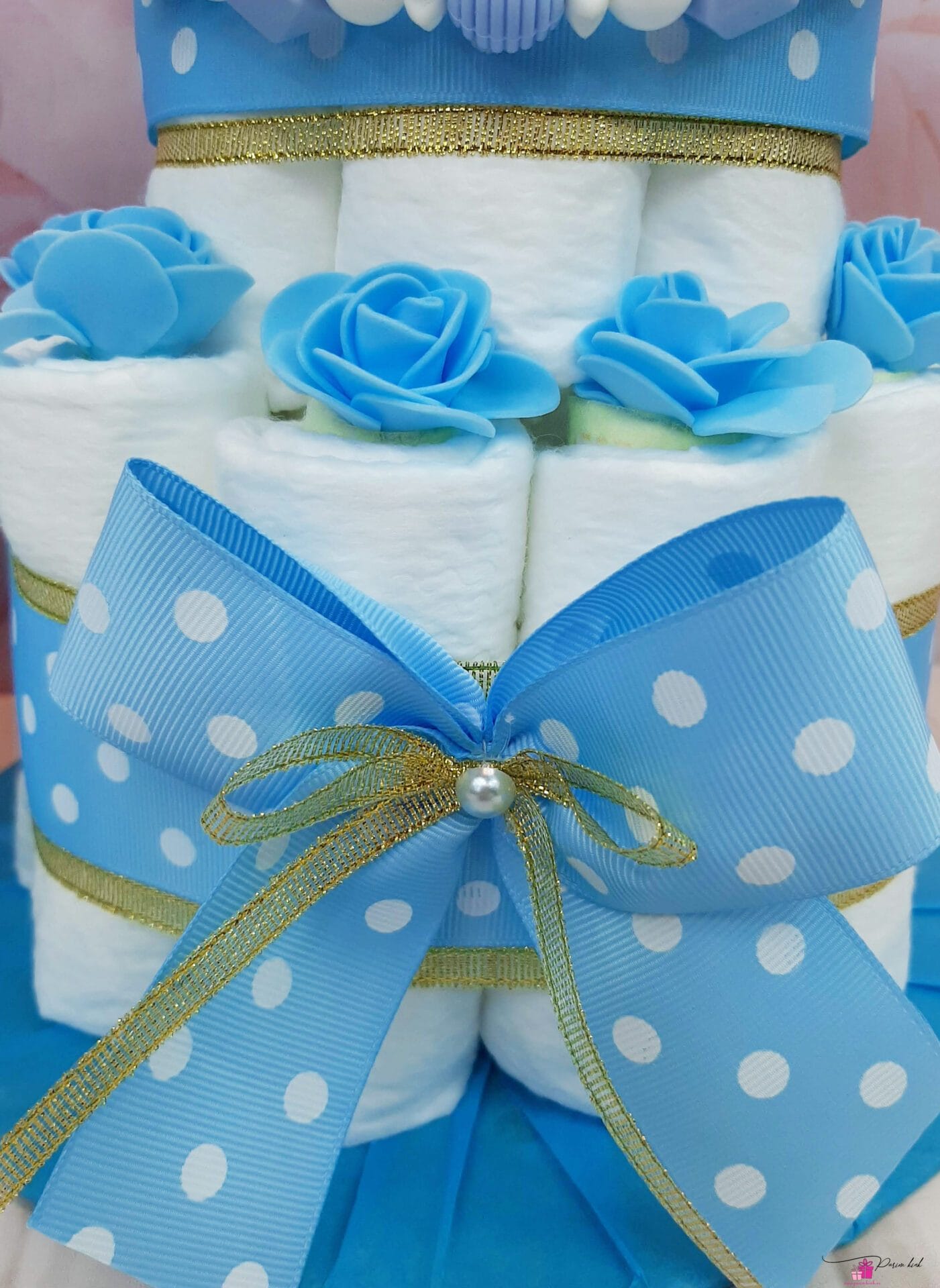 Kaksikute poiste mähkmetort lutikettidega