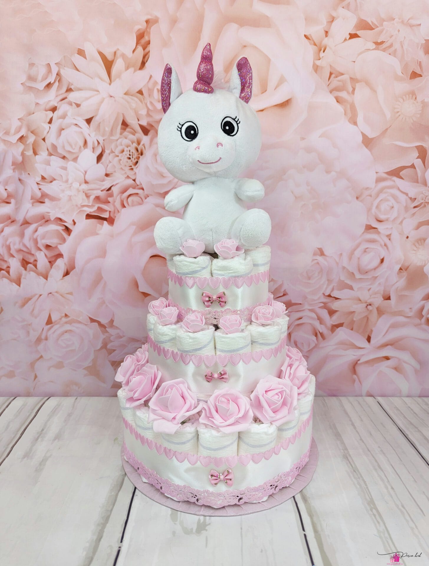 heleroosa mähkmetort ükssarvikuga 4