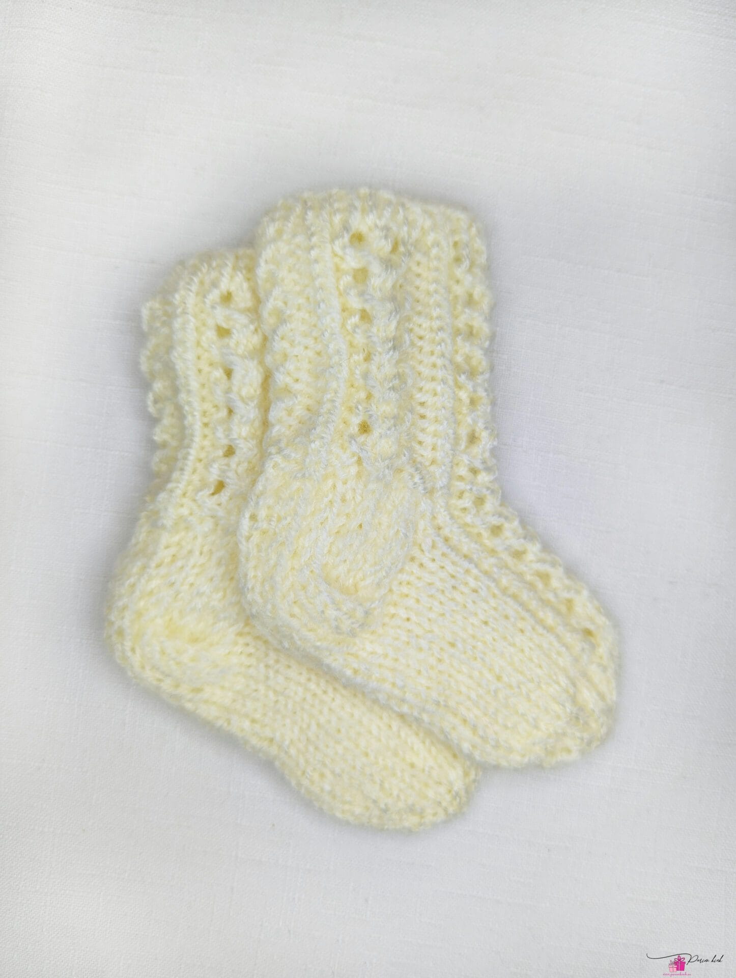 õrnkollased pitssokid beebile 1