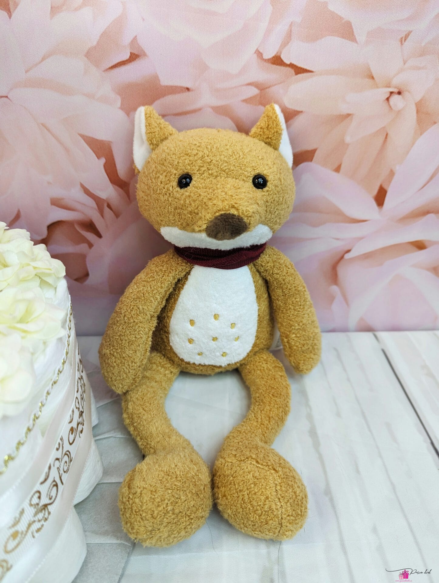 neutraalne mähkmetort rebasega