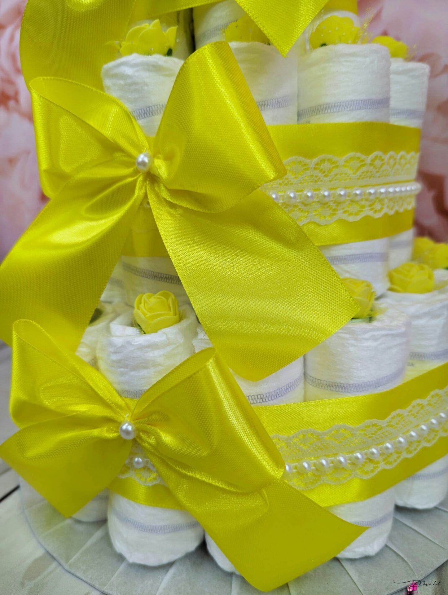 kollane mähkmetort koaalaga