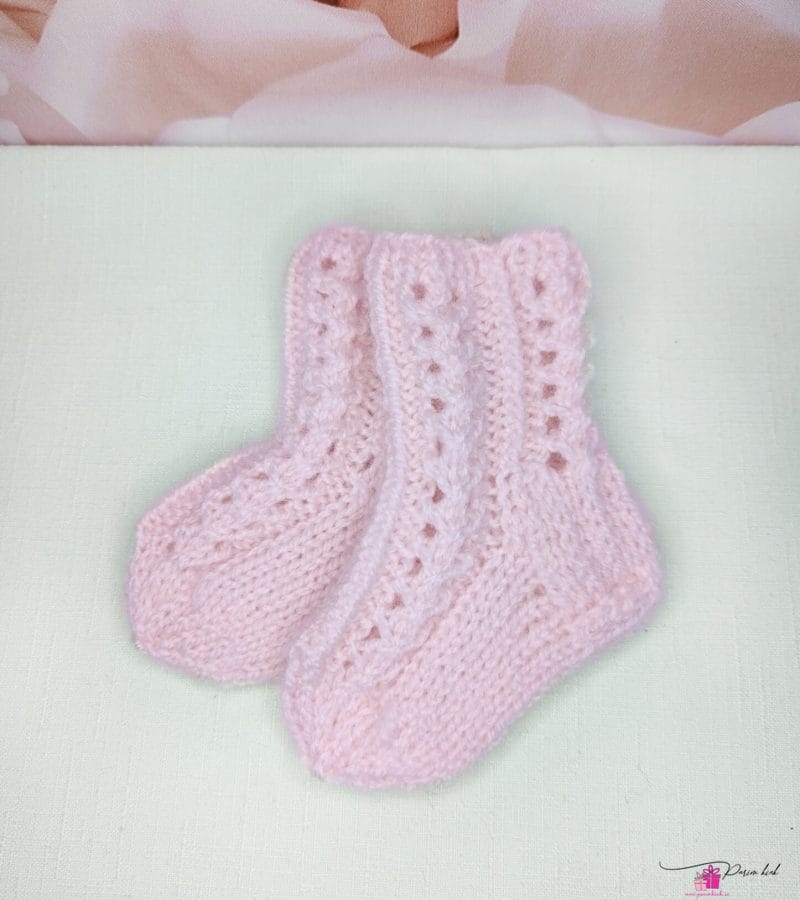 Heleroosad pitssokid beebile 1 Heleroosad pitssokid beebile 1