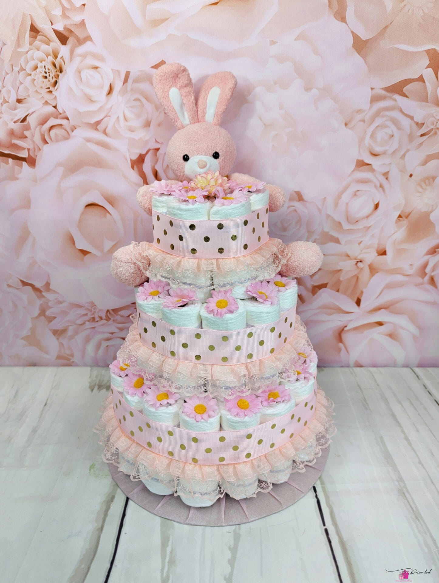 roosa-kuldne mähkmetort jänesega 15