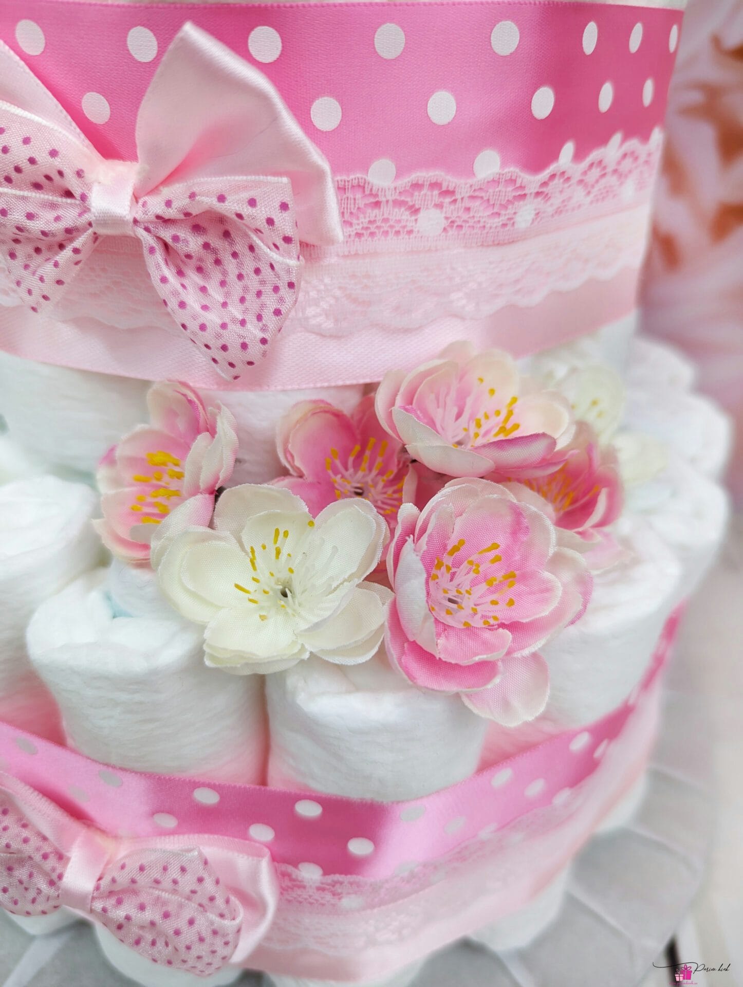 roosa mähkmetort käsitöö draakoniga 1