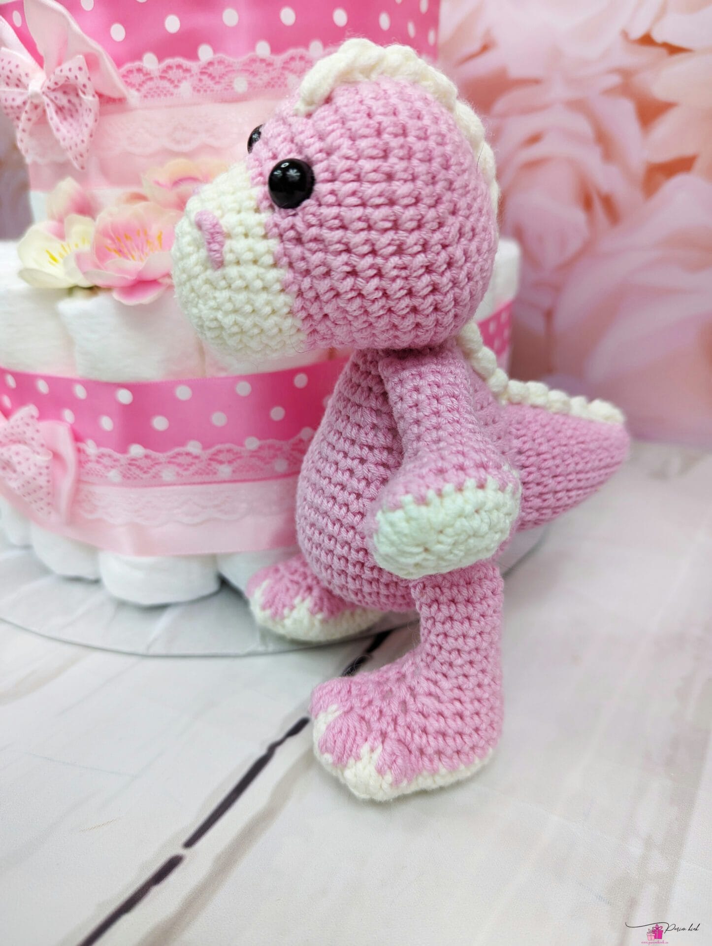 roosa mähkmetort käsitöö draakoniga 2