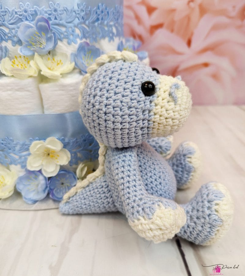 sinine mähkmetort käsitöö draakoniga 1 sinine mähkmetort käsitöö draakoniga 1