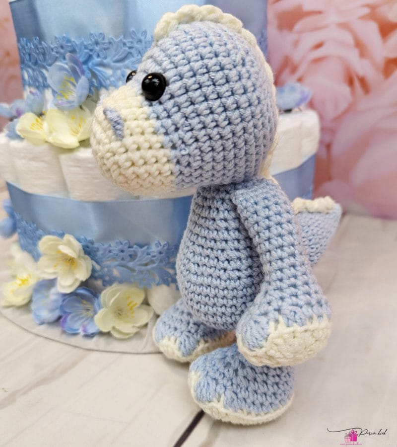 sinine mähkmetort käsitöö draakoniga sinine mähkmetort käsitöö draakoniga