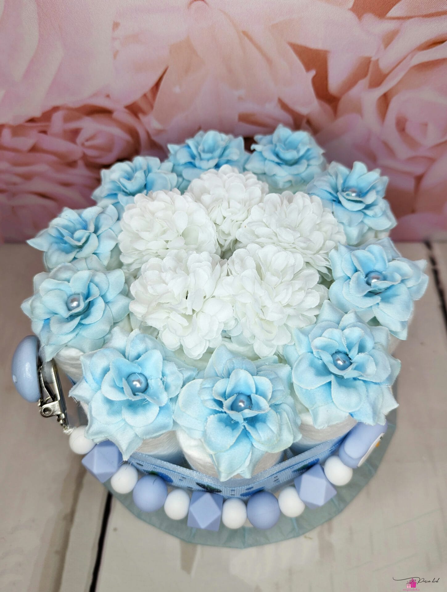 sinine pisike mähkmetort lutiketiga