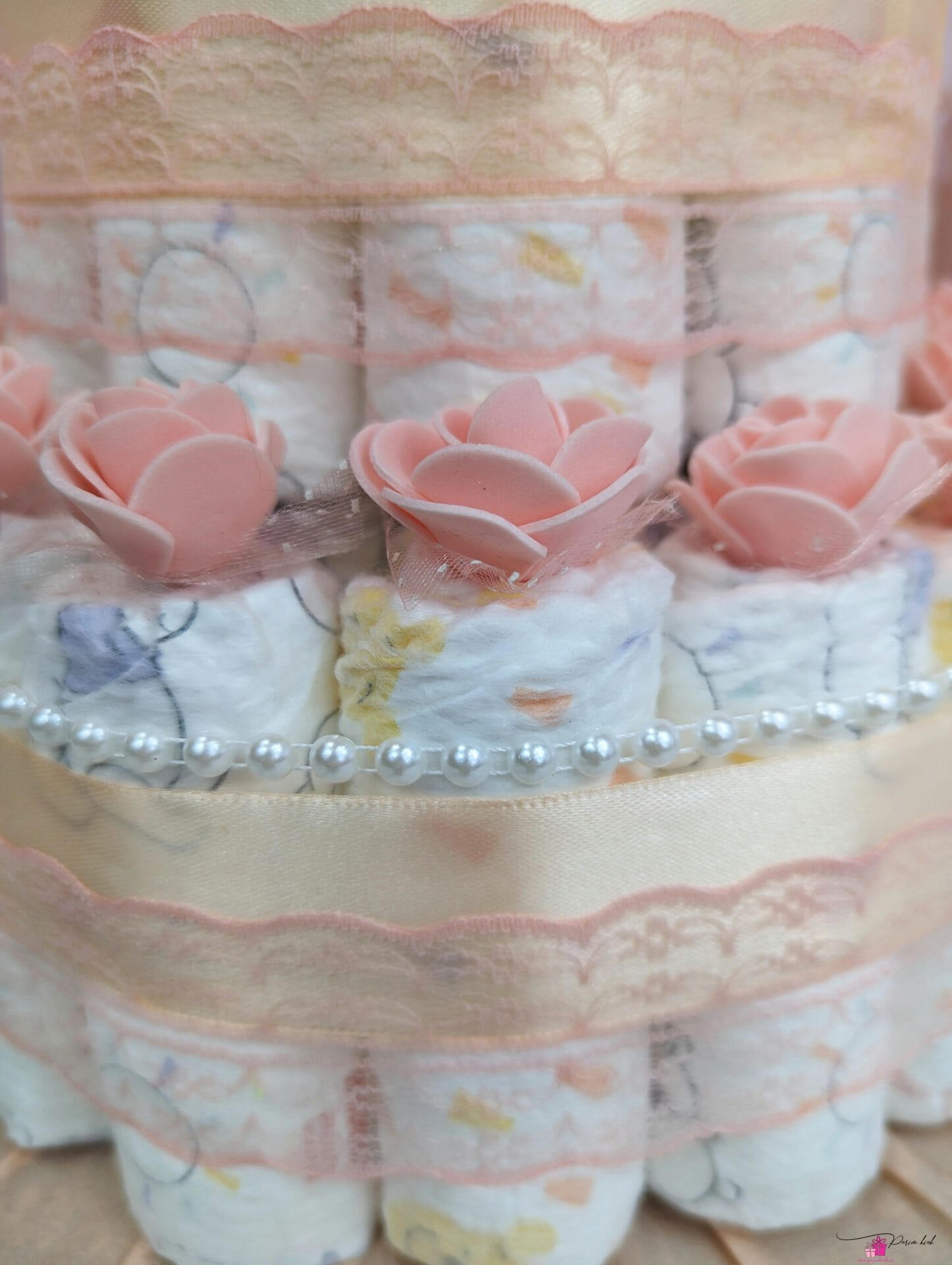 Virsikutooni mähkmetort kassiga 1