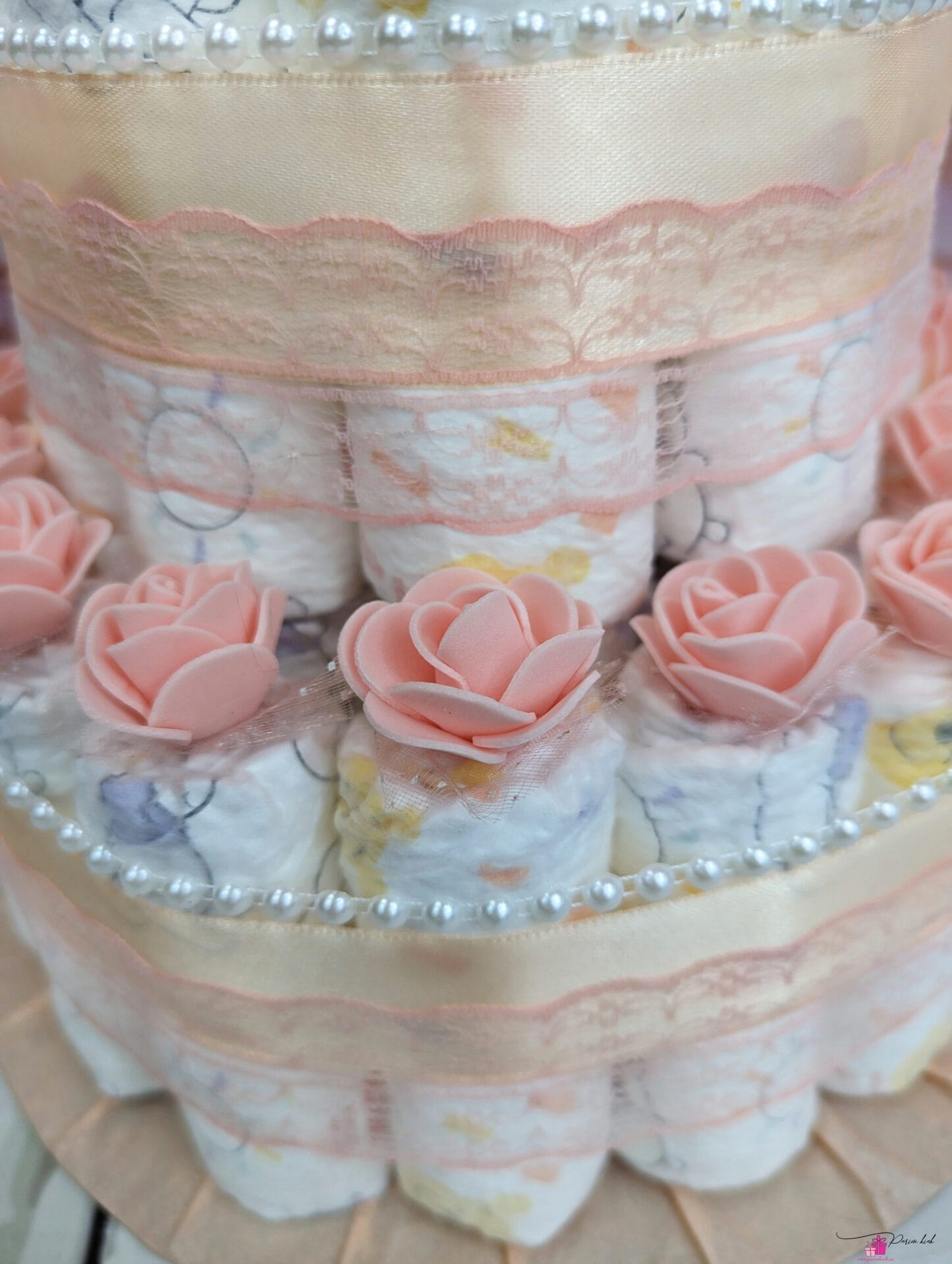 Virsikutooni mähkmetort kassiga