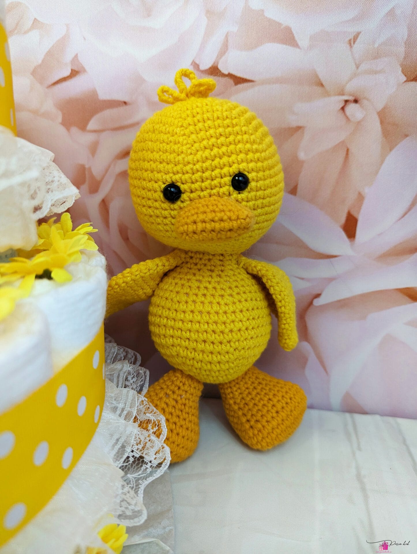 kollane mähkmetort amigurumi pardiga