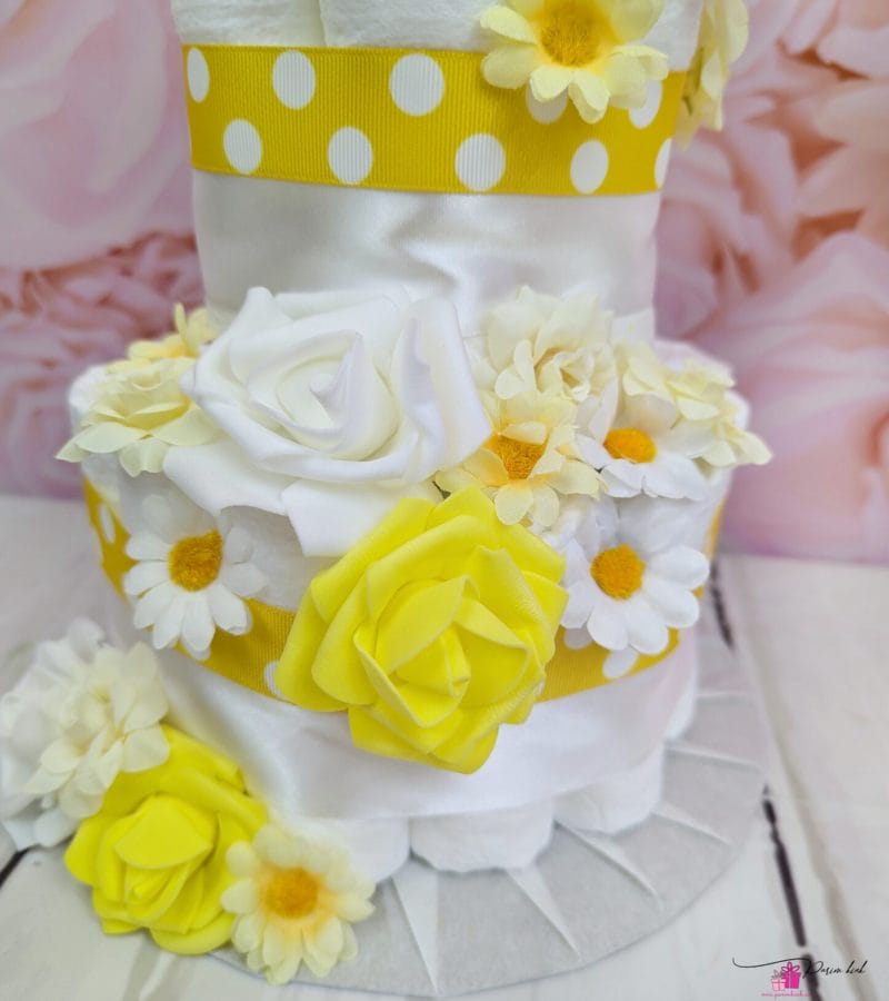 kollane väike mähkmetort amigurumiga 6 kollane väike mähkmetort amigurumiga 6