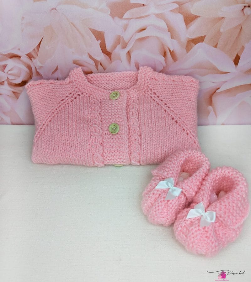 käsitööna kootud kampsun ja papud 1 käsitööna kootud kampsun ja papud 1