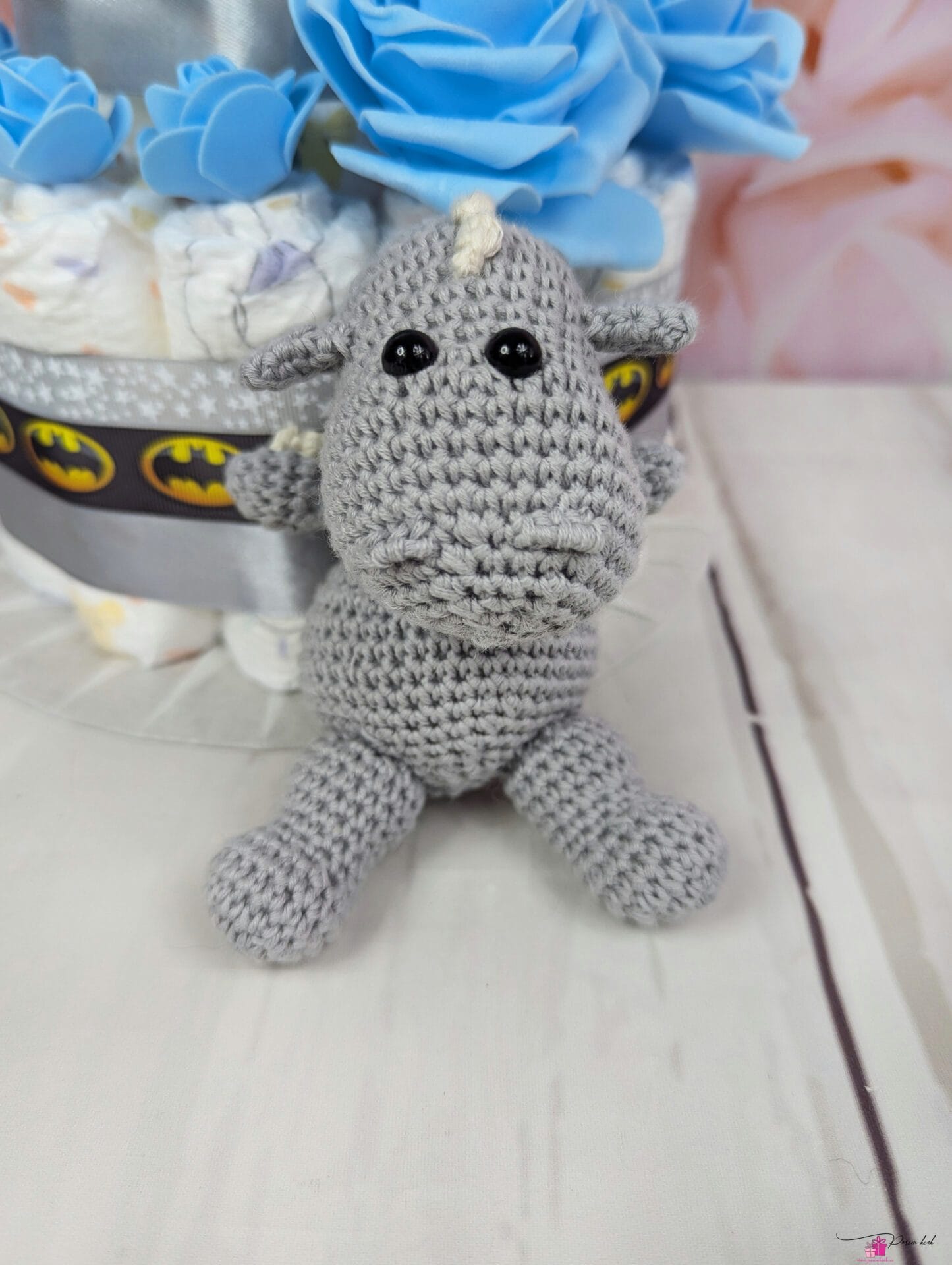 Hall mähkmetort Amigurumi draakoniga 1