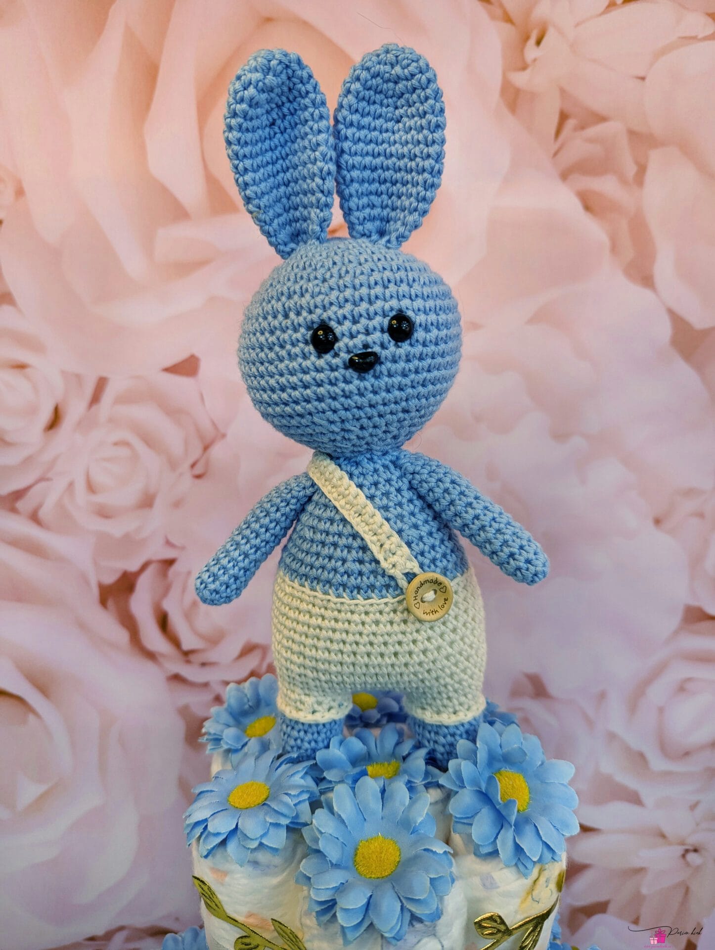 Helesinine mähkmetort amigurumi jänesega 3