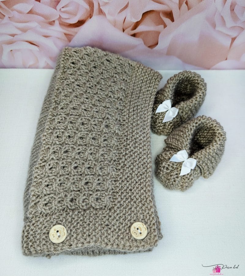 Kootud beebi kampsun ja papud Kootud beebi kampsun ja papud