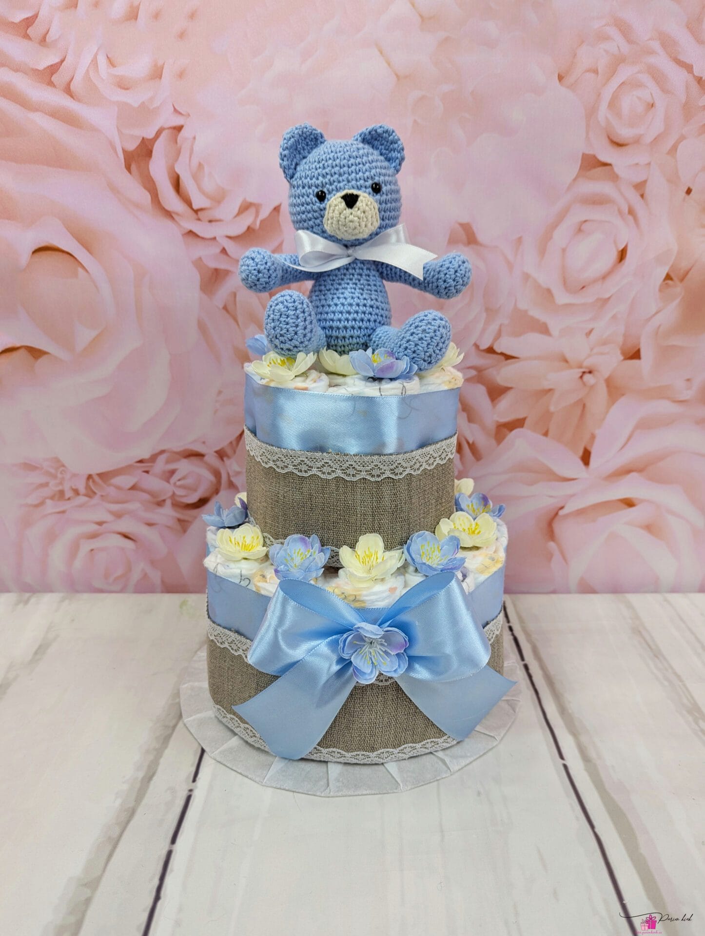 sinine mähkmetort amigurumi karuga 2