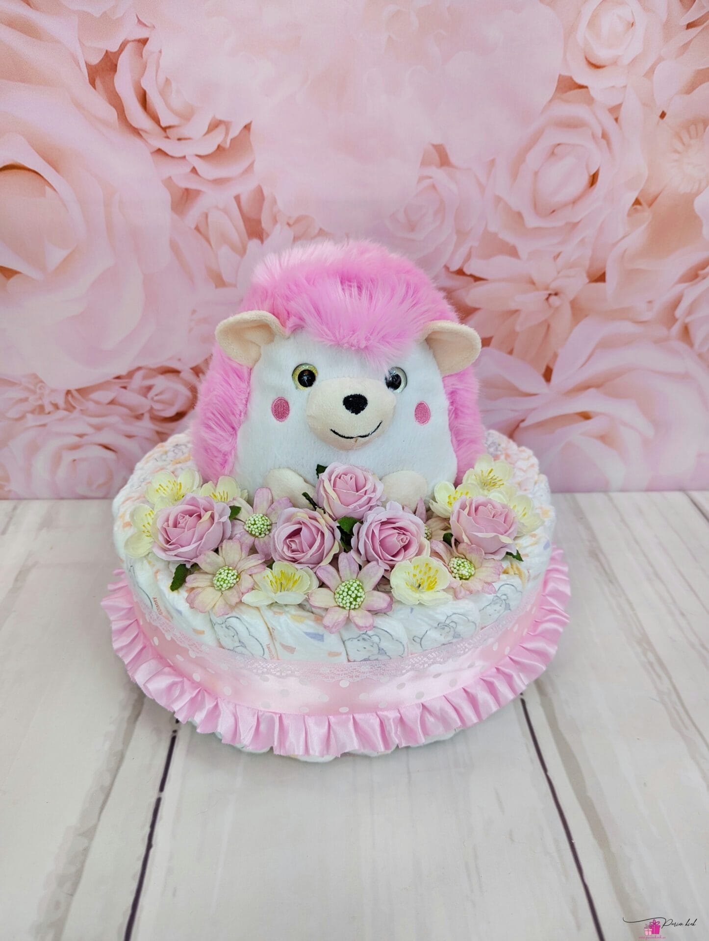 heleroosa mähkmetort siiliga