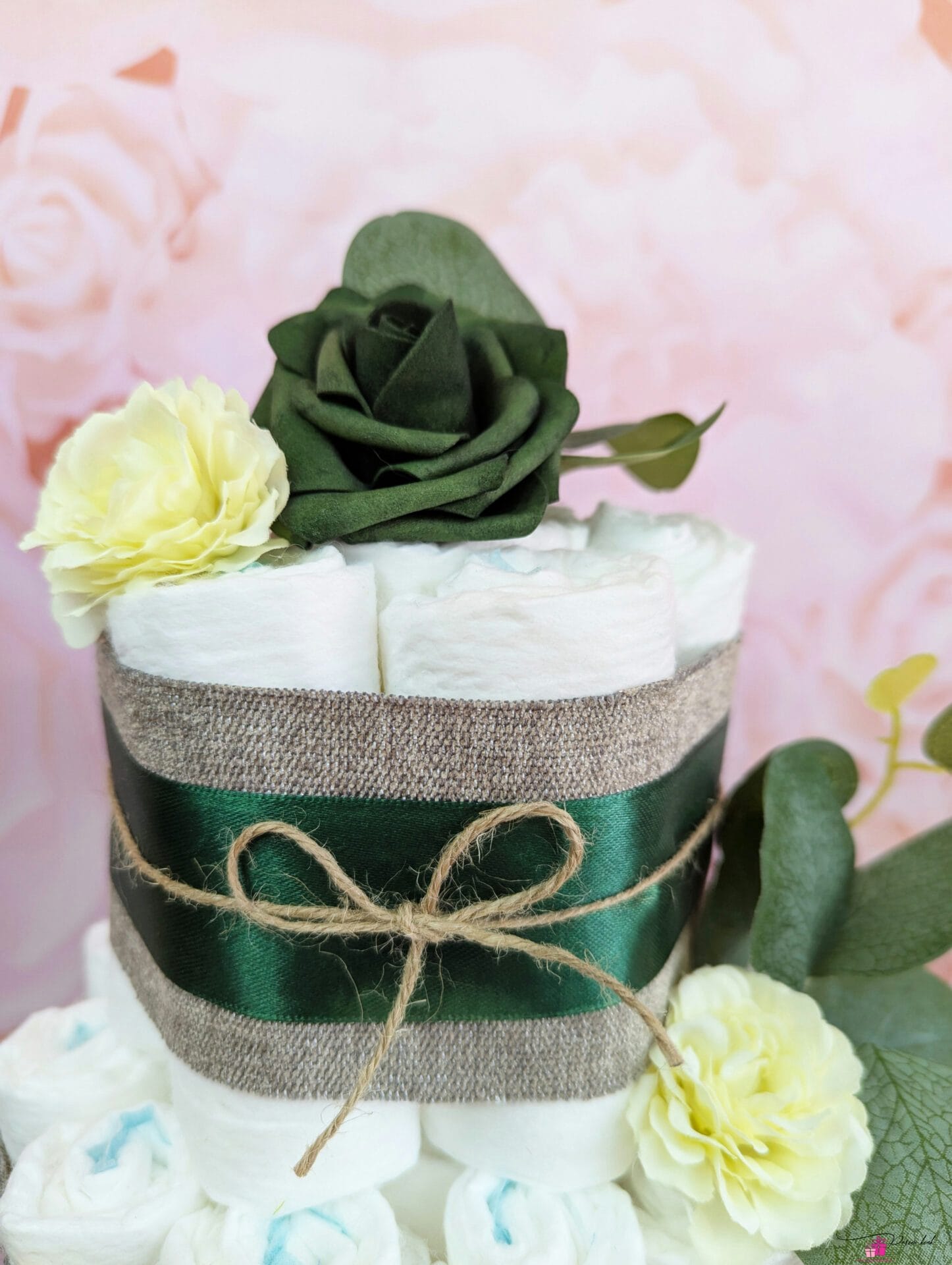 Tumeroheline mähkmetort lutiketiga