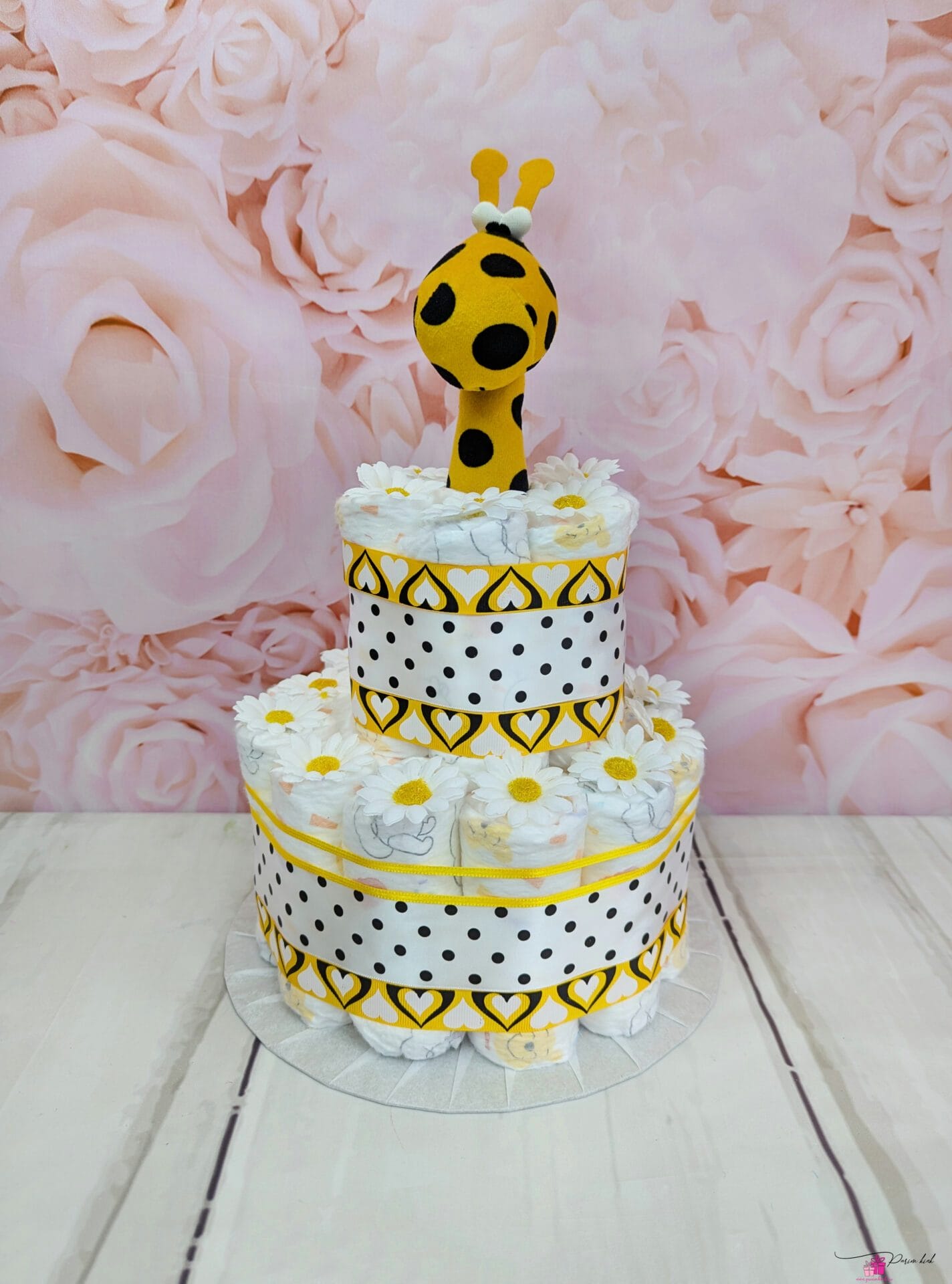 kollane mähkmetort kõristiga 13