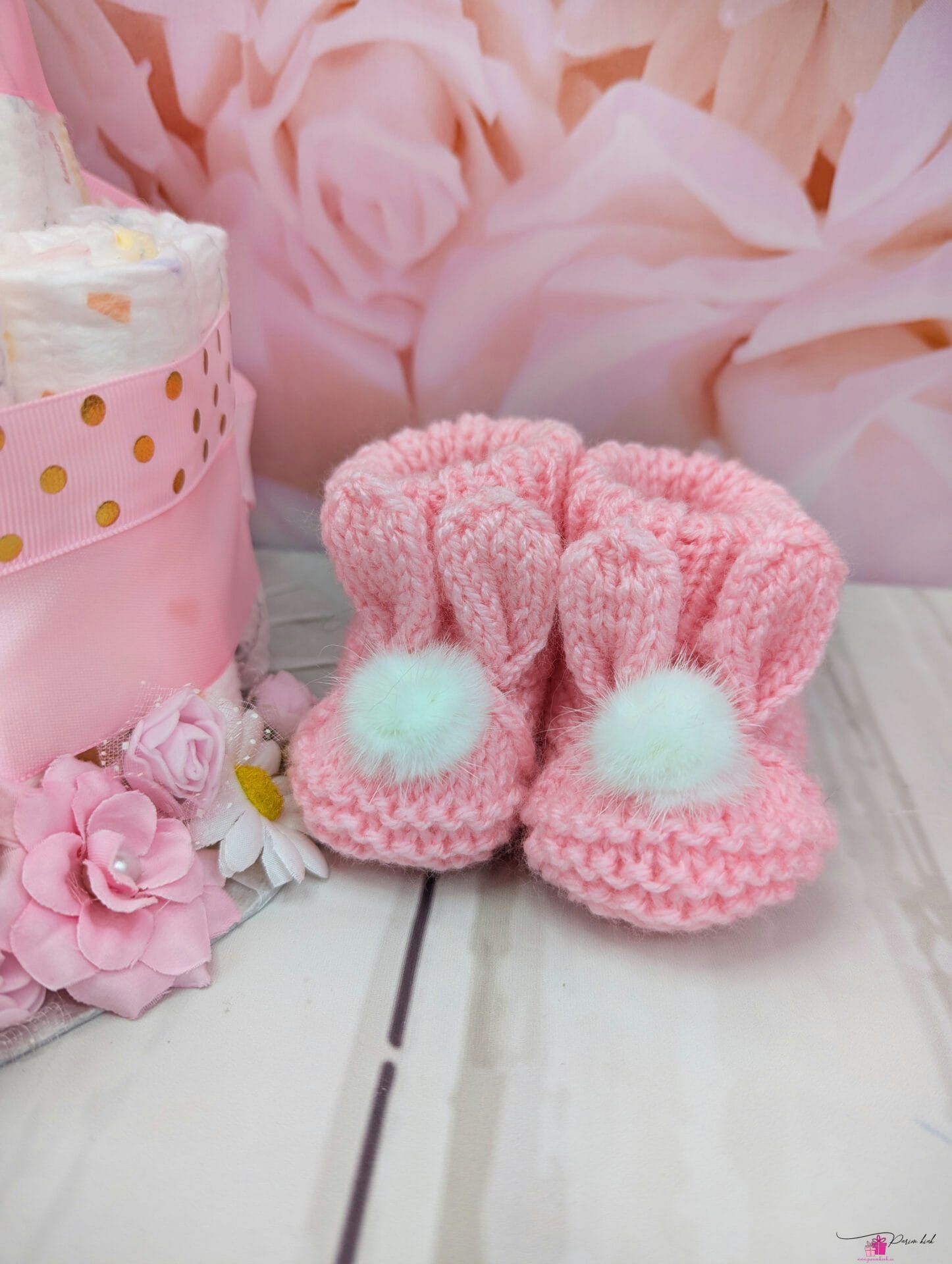 Heleroosa mähkmetort jänkupapudega