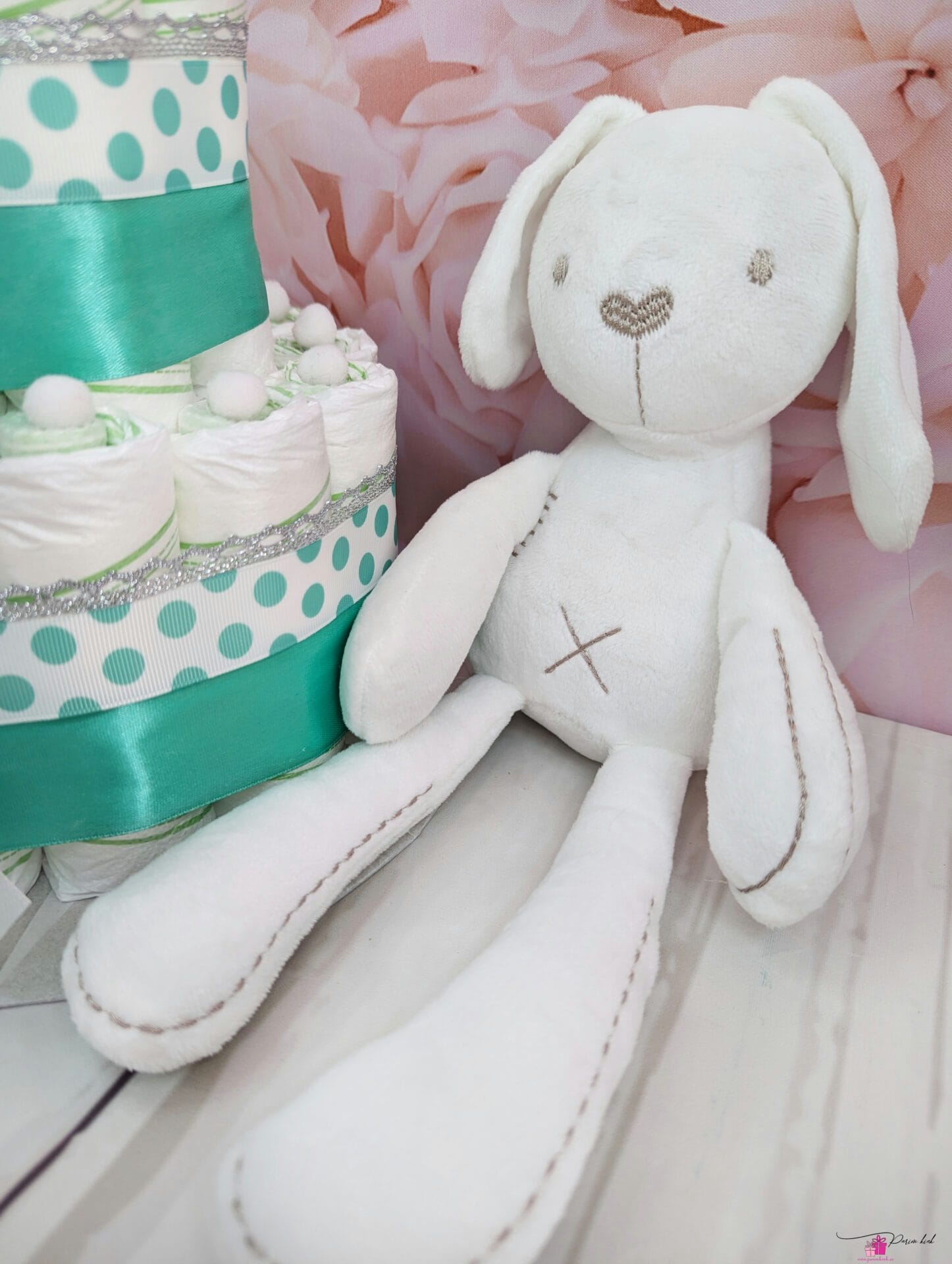 roheline mähkmetort jänkuga 2