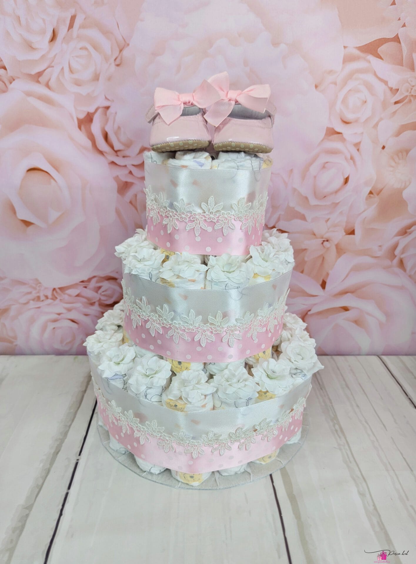 roosa-valge mähkmetort papudega