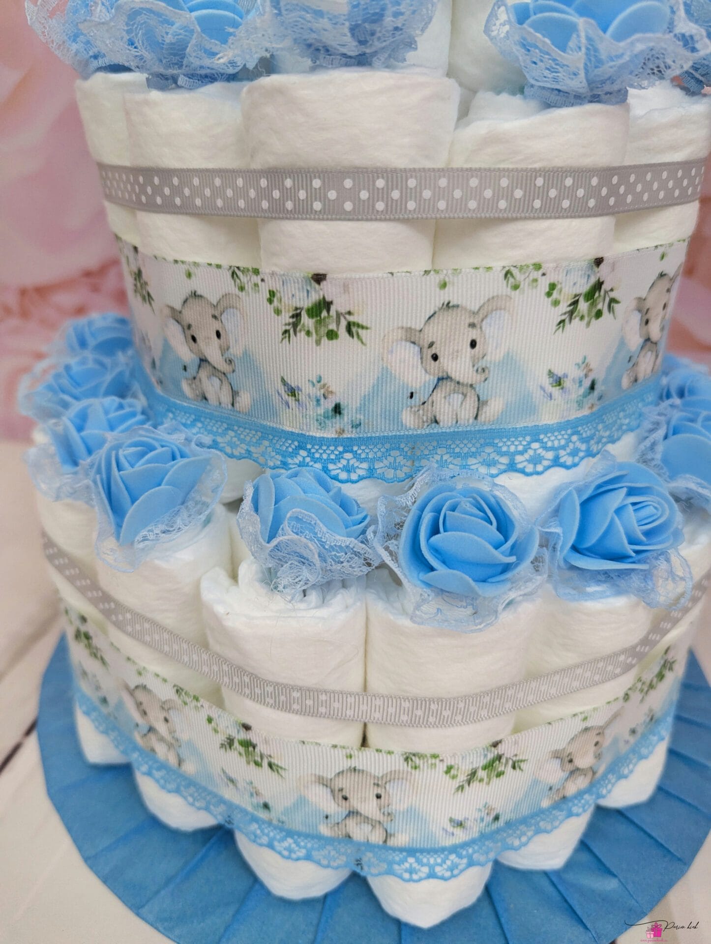 Sinine elevandi mähkmetort kaisutekiga