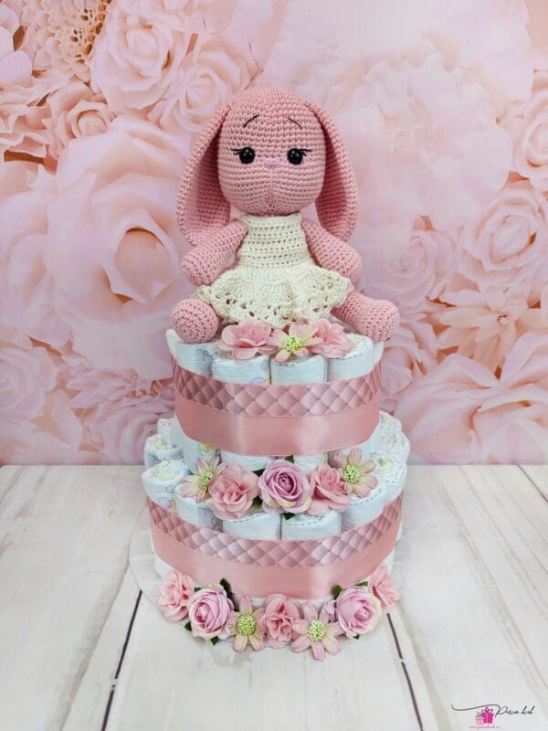 Roosa mähkmetort käsitöö amigurumi jänkuga 3