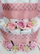 Roosa mähkmetort käsitöö amigurumi jänkuga