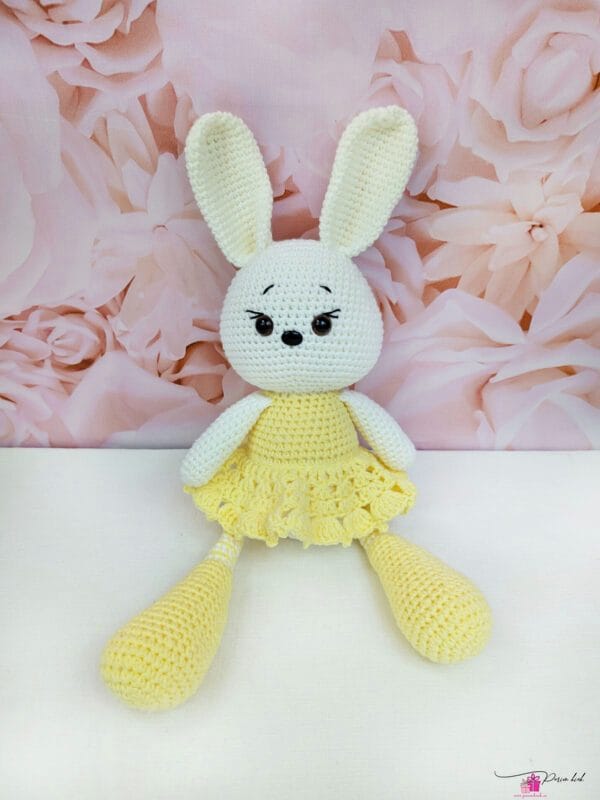 kollane amigurumi jänku