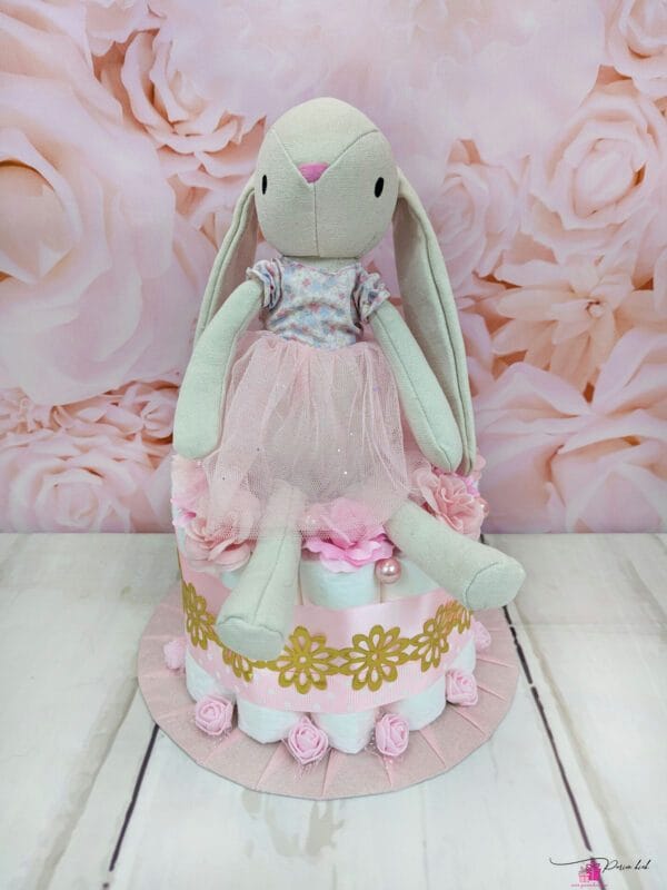 roosa mähkmetort jänku ja tuledega