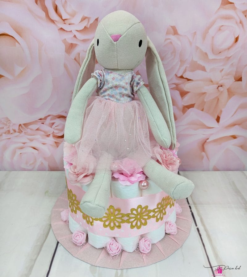 roosa mähkmetort jänku ja tuledega