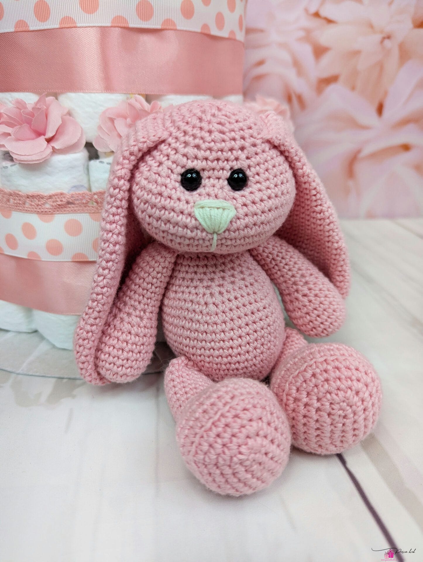 roosa täpiline mähkmetort amigurumi jänkuga6