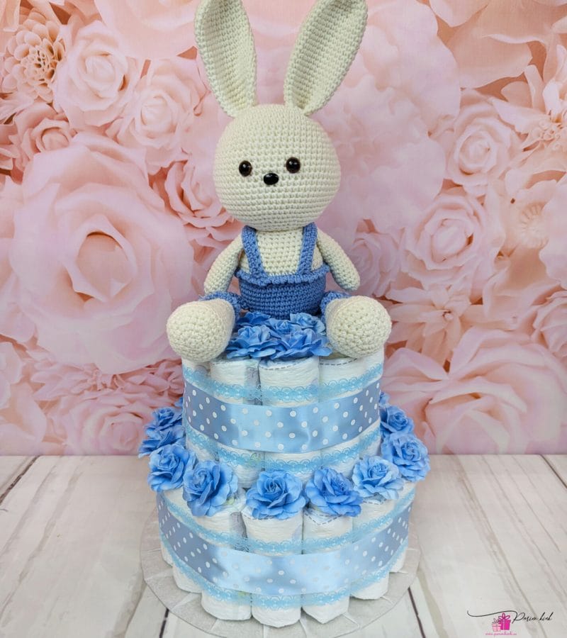 täpiline mähkmetort amigurumi jänkuga 1 täpiline mähkmetort amigurumi jänkuga 1