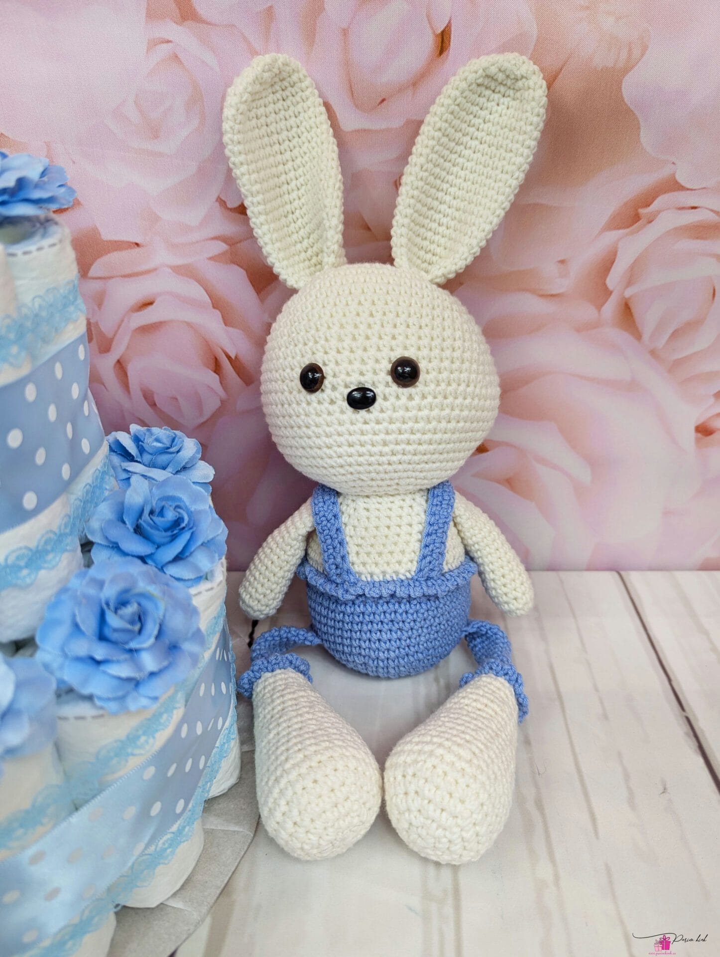 täpiline mähkmetort amigurumi jänkuga