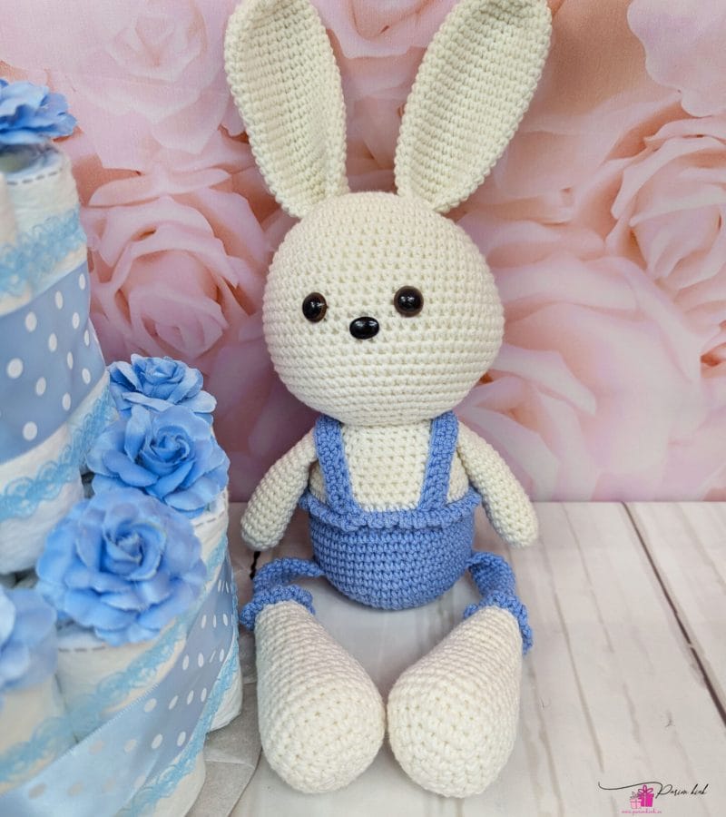 täpiline mähkmetort amigurumi jänkuga täpiline mähkmetort amigurumi jänkuga