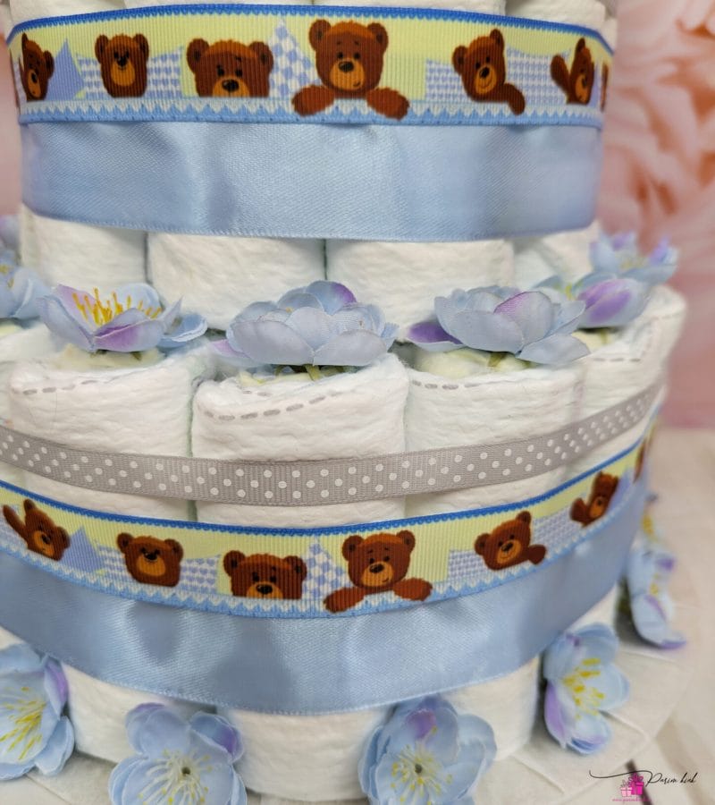 Sinine-kollane mähkmetort amigurumi karuga 2 Sinine-kollane mähkmetort amigurumi karuga 2