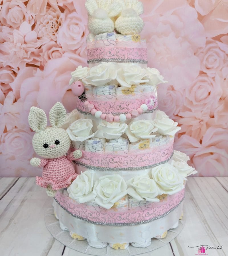 neljakordne mähkmetort käsitöö jänku, papudega ja lutiketiga