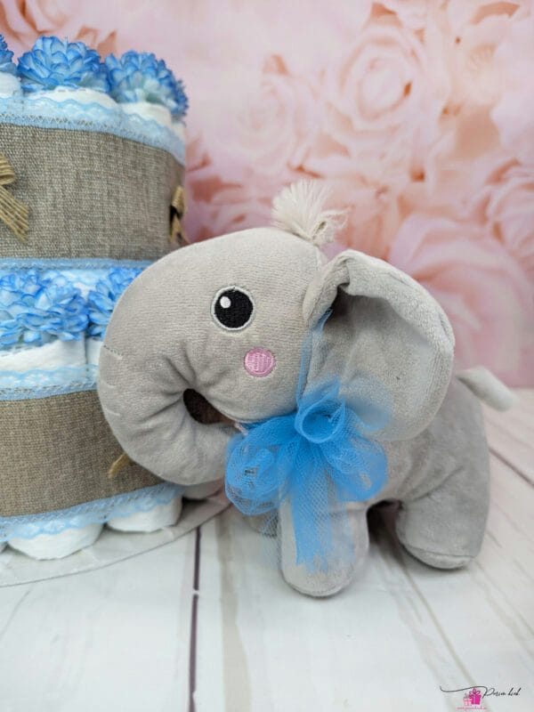 neutraalne-sinine mähkmetort elevandiga 4