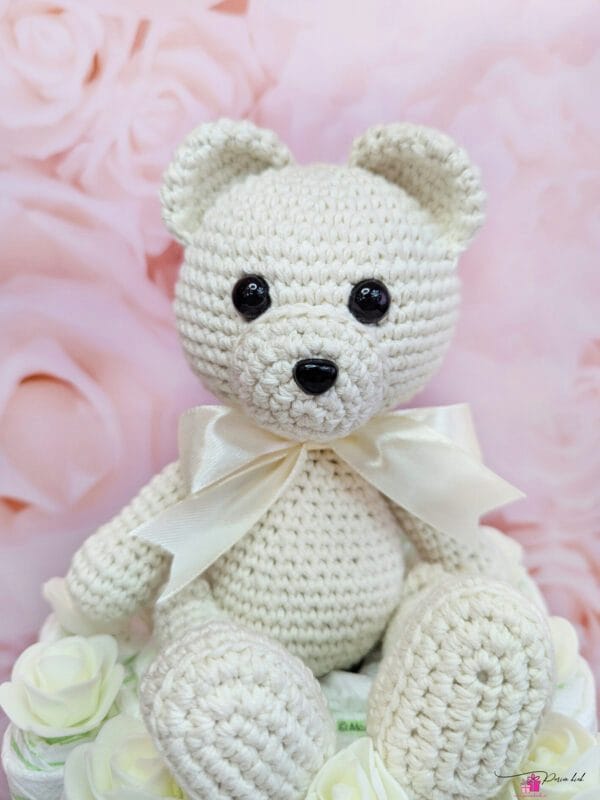 neutraalne mähkmetort amigurumi karuga 4